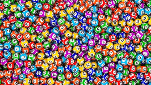 የሎተሪ አሸናፊዎችዎን የሚያጠፉበት ብልጥ መንገዶች image